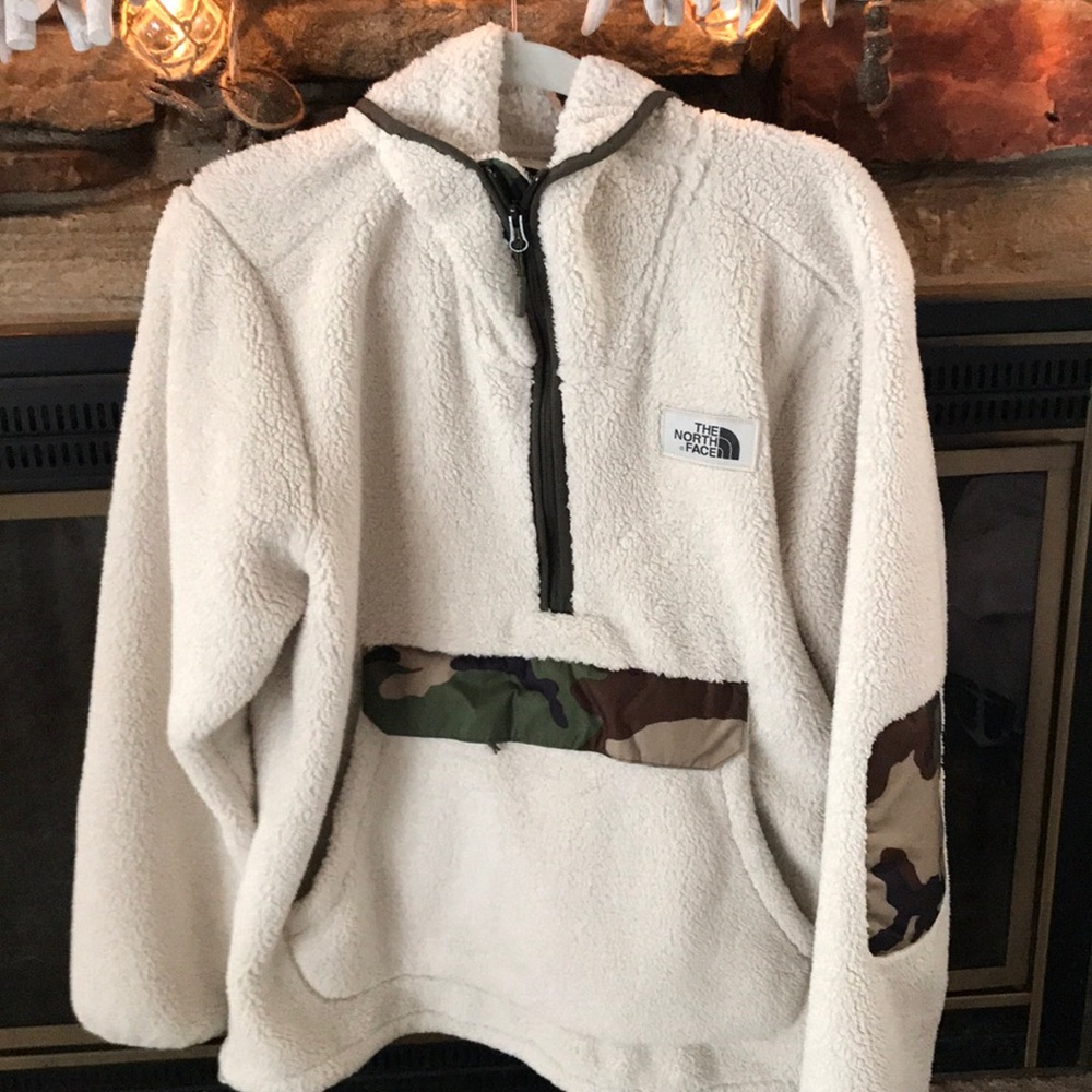 Men’s Northface (VERY RARE)